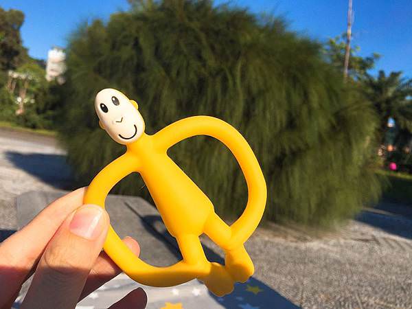 英國Matchstick Monkey 咬咬猴牙刷固齒器｜療癒可愛的嬰幼兒牙刷∣好抓握的寶寶固齒器