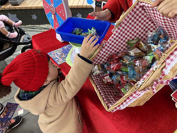 【期間限定】全台唯一ACE聖誕市集!親子闖關、聖誕遊行、公益做愛心活動,還有豪華的聖誕巡禮月曆禮盒,快帶孩子一起共襄盛舉