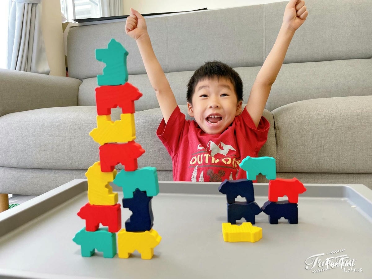 小康軒數學遊戲寶盒|玩桌遊學數學!防疫特攻隊、小熊疊疊樂、3D森林樂園|從遊戲學關係邏輯、立體思維與空間對應的趣味親子桌遊! - 第19張圖 小康軒數學遊戲寶盒|玩桌遊學數學!防疫特攻隊、小熊疊疊樂、3D森林樂園|從遊戲學關係邏輯、立體思維與空間對應的趣味親子桌遊!