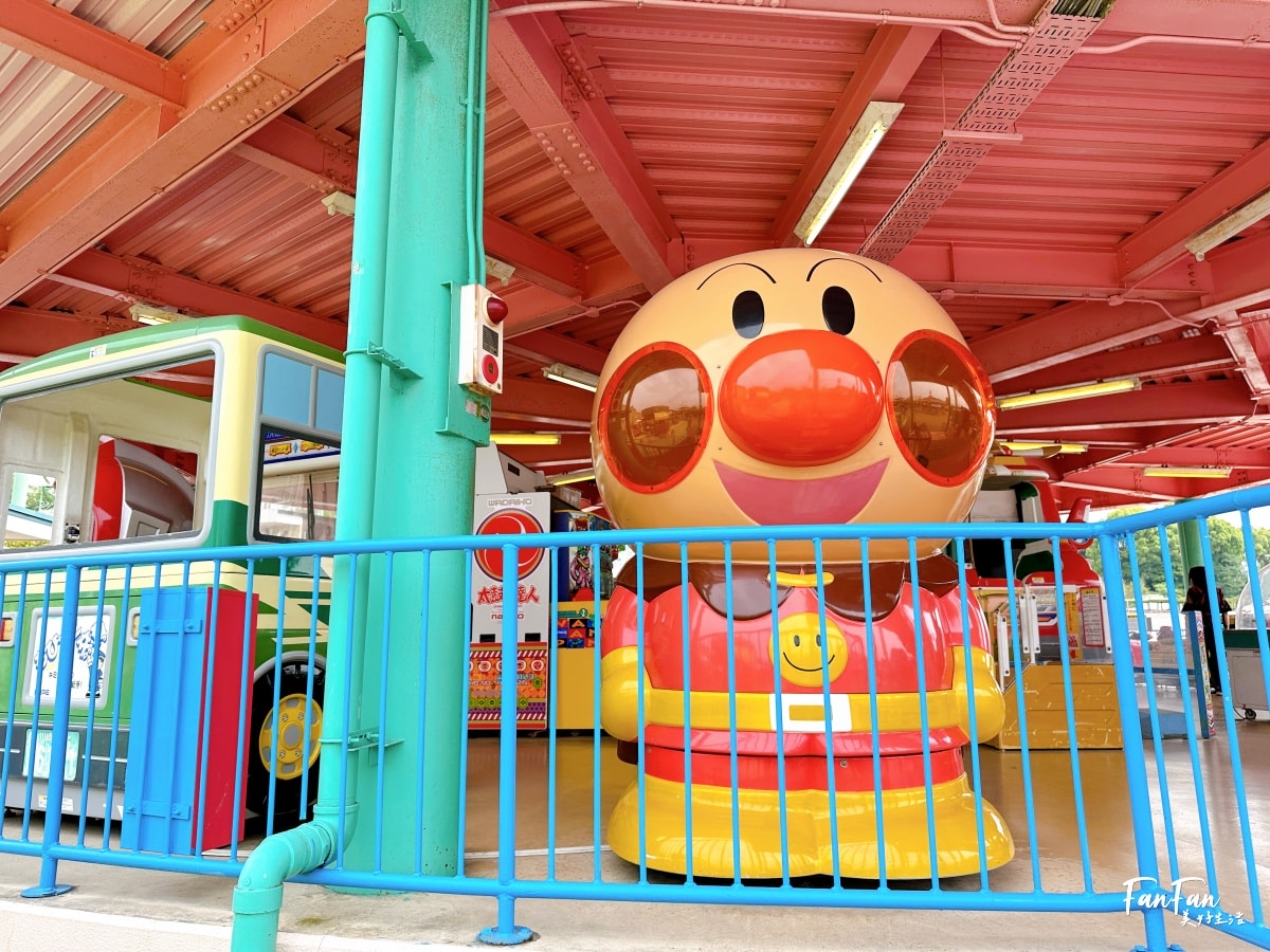 大阪親子遊樂園推薦：枚方公園無限暢玩免排隊！比環球更適合小小孩的在地遊樂園，設施無限搭暢完一整天｜枚方公園遊玩攻略