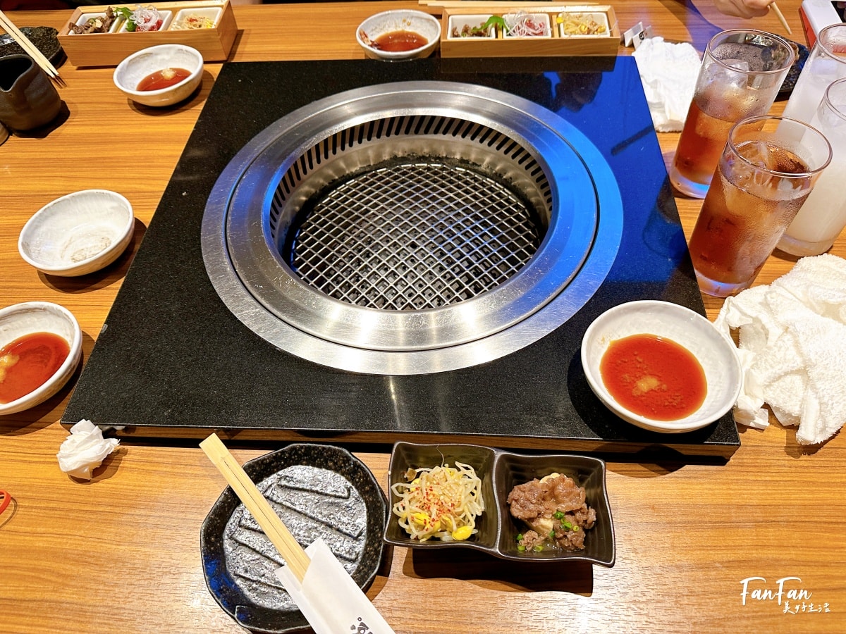 神戶牛燒肉石田屋｜去神戶當然要吃神戶牛肉！頂級A5和牛套餐太好吃｜炭焼肉 石田屋。Hanare