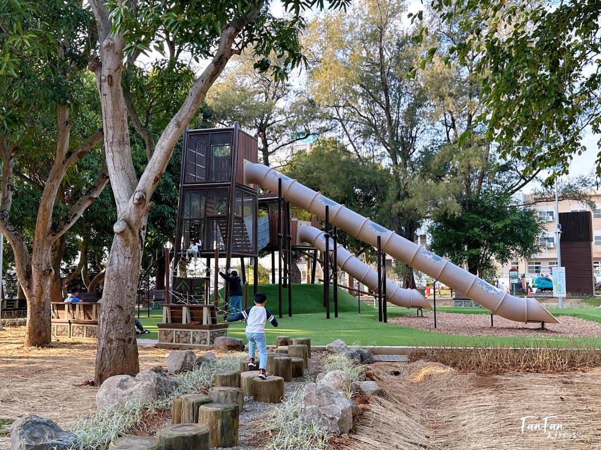 后里森林公園搖籃遊戲場|被樹林包圍好愜意不怕曬!還有林間吊床太愜意啦! - 第22張圖 后里森林公園搖籃遊戲場|被樹林包圍好愜意不怕曬!還有林間吊床太愜意啦!