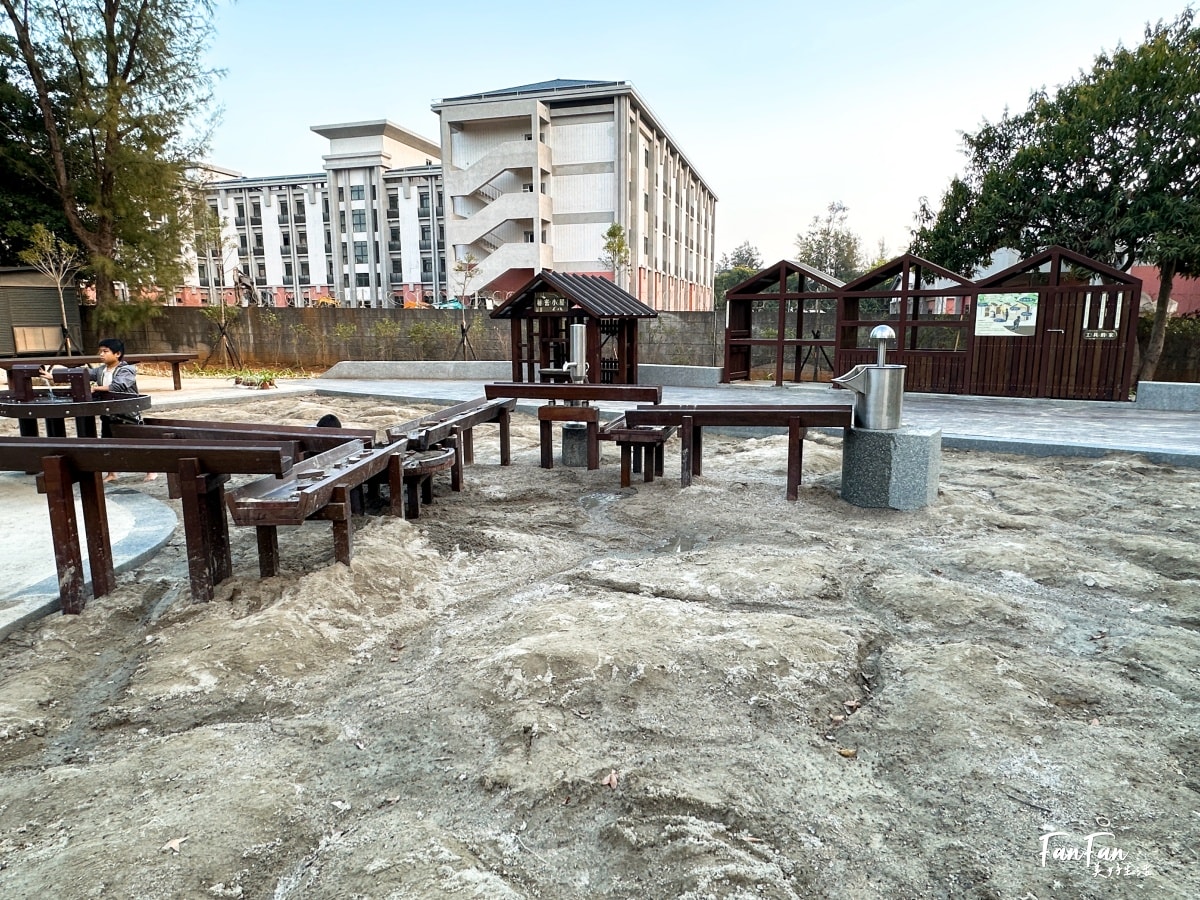 后里森林公園搖籃遊戲場|被樹林包圍好愜意不怕曬!還有林間吊床太愜意啦! - 第28張圖 后里森林公園搖籃遊戲場|被樹林包圍好愜意不怕曬!還有林間吊床太愜意啦!