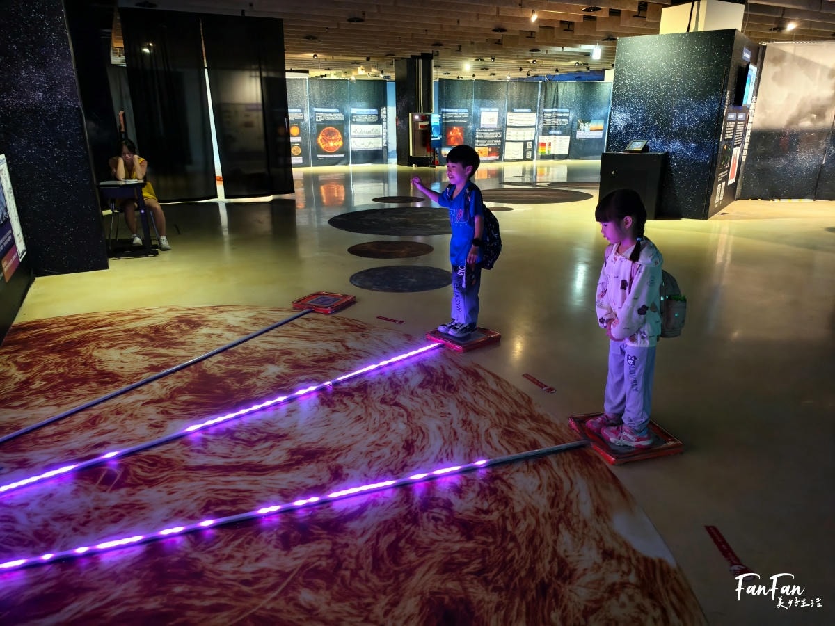 沉浸式看極光！2025遇見歐若菈–追極光科學指南特展｜期間限定親子景點｜臺北天文館免費展覽