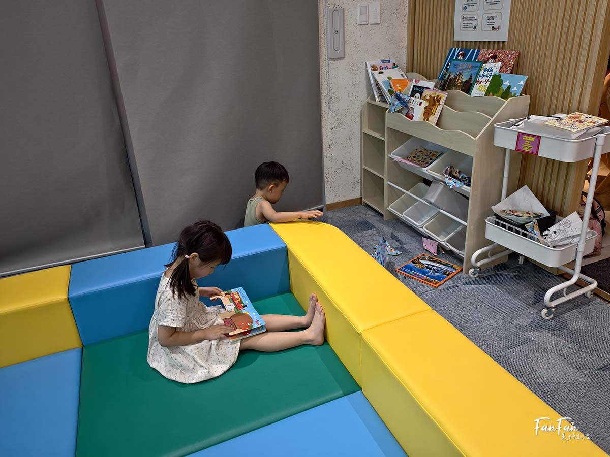 2025沖繩飯店推薦！東急STAY沖繩那霸飯店，親子超友善附有兒童遊戲室，一樓就是唐吉訶德商店，房間內還有專屬洗衣機，房價便宜CP值超高！