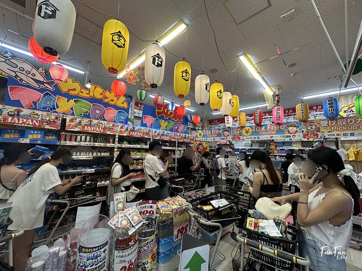 2025沖繩飯店推薦！東急STAY沖繩那霸飯店，親子超友善附有兒童遊戲室，一樓就是唐吉訶德商店，房間內還有專屬洗衣機，房價便宜CP值超高！
