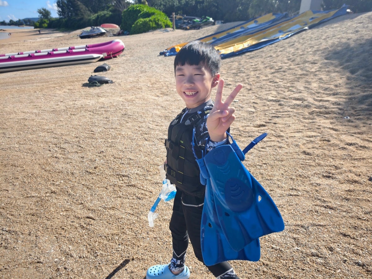 沖繩浮潛體驗:5歲就能玩,不會游泳也能浮潛!感受沖繩清澈海水、熱帶魚與珊瑚礁,浮潛新手也沒問題! - 第6張圖 沖繩浮潛體驗:5歲就能玩,不會游泳也能浮潛!感受沖繩清澈海水、熱帶魚與珊瑚礁,浮潛新手也沒問題!