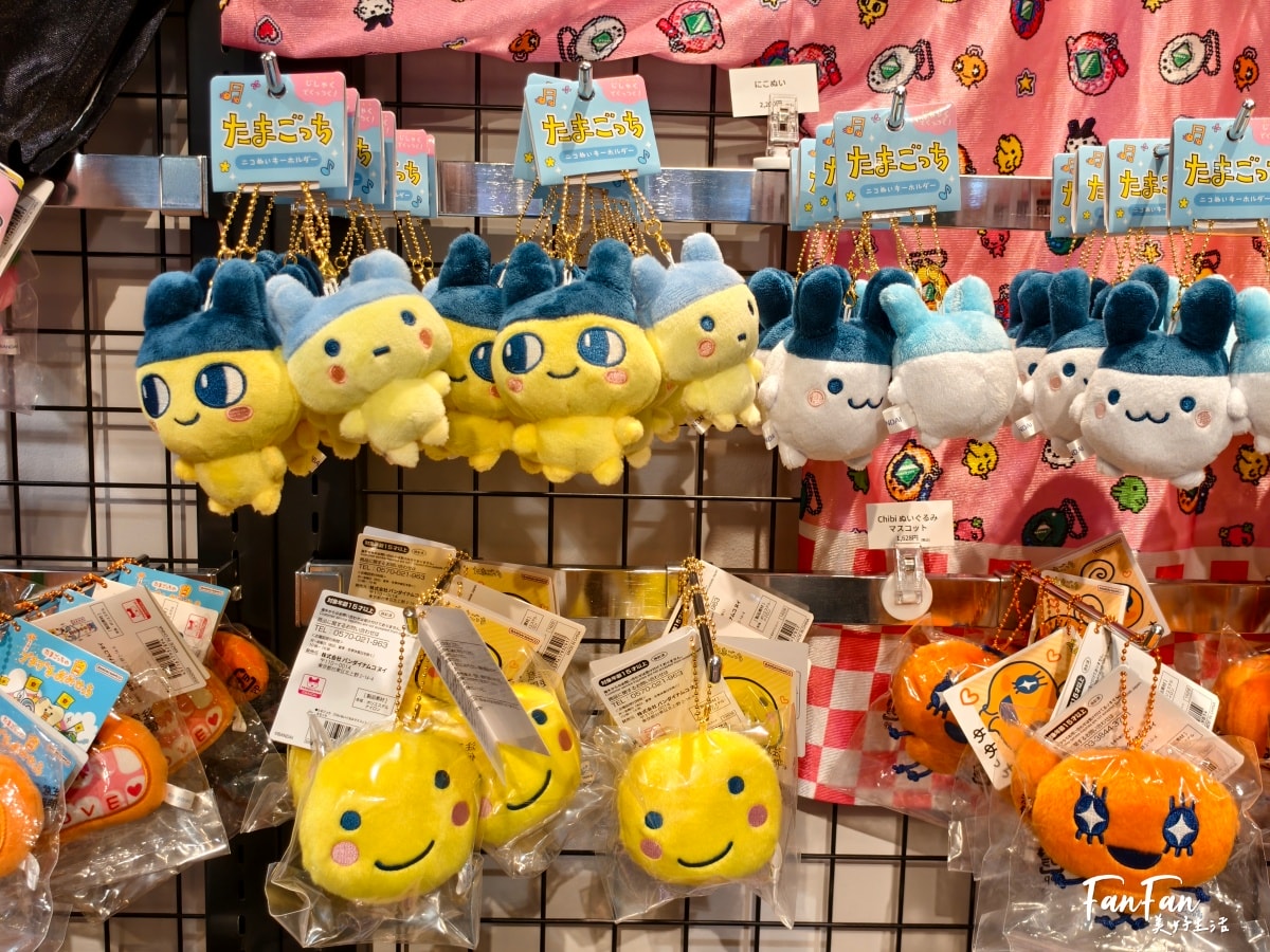來去Tamagotchi factory原宿體驗概念店!Lab Tama連線交換最新道具、超萌必敗限定款迷你公仔造型瓶!たまごっち ふぁくとり - 第3張圖 來去Tamagotchi factory原宿體驗概念店!Lab Tama連線交換最新道具、超萌必敗限定款迷你公仔造型瓶!たまごっち ふぁくとり