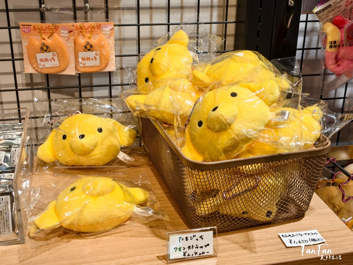 來去Tamagotchi factory原宿體驗概念店！Lab Tama連線交換最新道具、超萌必敗限定款迷你公仔造型瓶！たまごっち ふぁくとり