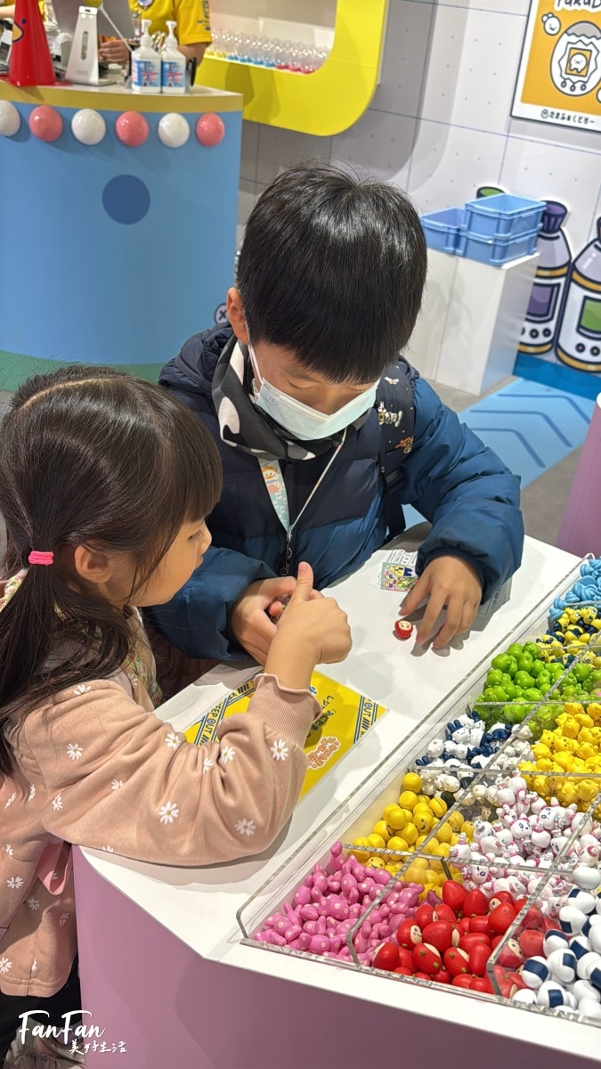 來去Tamagotchi factory原宿體驗概念店!Lab Tama連線交換最新道具、超萌必敗限定款迷你公仔造型瓶!たまごっち ふぁくとり - 第18張圖 來去Tamagotchi factory原宿體驗概念店!Lab Tama連線交換最新道具、超萌必敗限定款迷你公仔造型瓶!たまごっち ふぁくとり