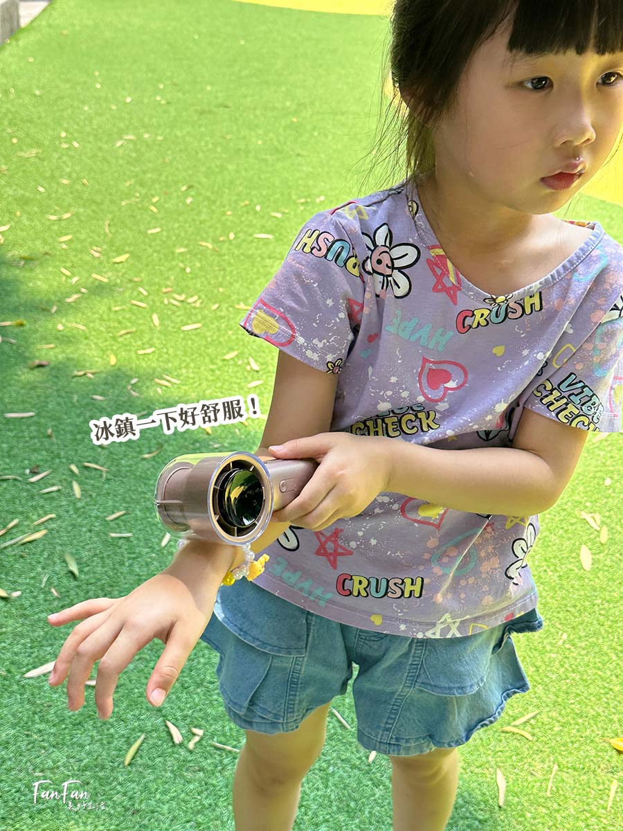夏日必備VOTO製冷風扇！快速冰鎮風力大，可手持、桌立、掛脖的多功能風扇！另有OHMO夾傘風扇